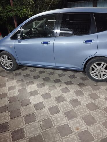 фит хонда бишкек: Honda Jazz: 2004 г., 1.4 л, Вариатор, Бензин, Хетчбек