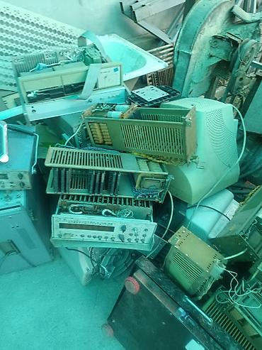Комплектующие для торгового оборудования: Материал: Металл, В наличии — 23