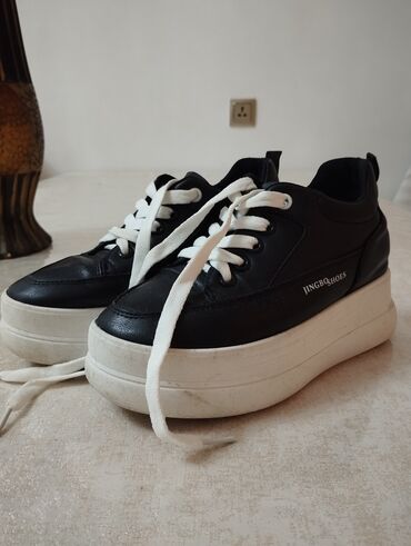 Women's Sneakers and athletic shoes: Ölçü: 36, rəng - Qara, Yeni — 6