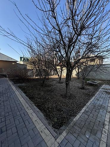 Sale of cottages and houses: Продаётся частный дом с просторным двором и навесом. - Участок — 5