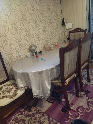 барные стулья: İşlənmiş yaxwi veziyyetdedi qirigi sinigi yoxdu sabuncuda bazardan