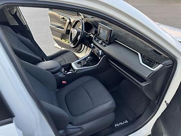 Toyota: Toyota RAV4: 2019 г., 2.5 л, Автомат, Бензин, Кроссовер — 5