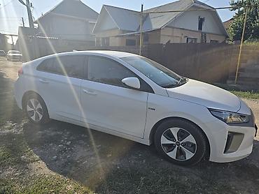 Транспорт: Hyundai Ioniq: 2018 г., Автомат, Электромобиль, Хэтчбэк — 1