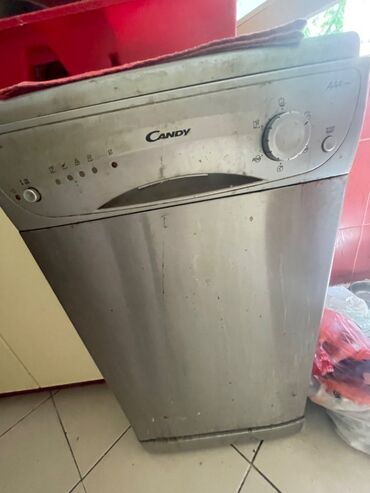 Kuhinjski aparati: Prodajem masinu za pranje sudova 10 puta ukljucena
