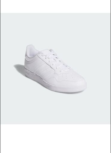 Səndəl və şəp-şüplər: Ağ rəngli Adidas kişi ayaqqabısı Həm gündəlik geyimlə, həm də idman