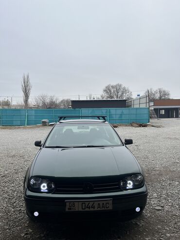 Volkswagen Golf: 1999 г., 1.6 л, Механика, Бензин, Хетчбек