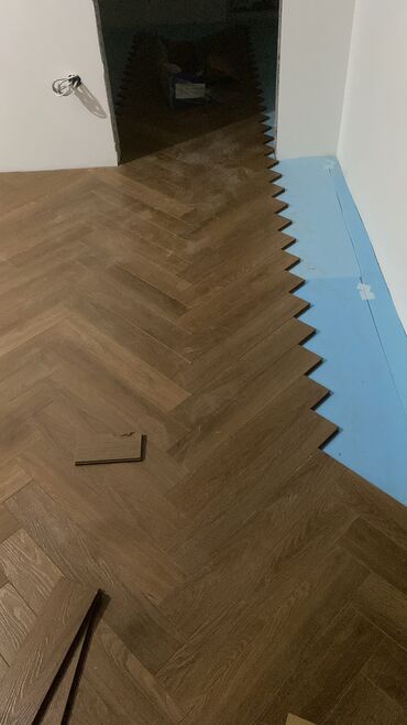 Напольные работы: Укладка пола, Монтаж напольных плинтусов, Укладка теплого пола | Ламинат, Линолеум, Кварц-винил Больше 6 лет опыта — 3
