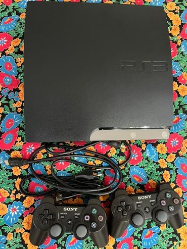PS3 (Sony PlayStation 3): Продаю PlayStation 3 ПРАШИТАЯ(внутри более 10 игр) Состояние идеальное