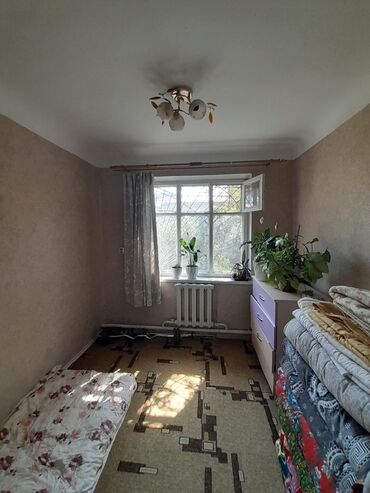 продаю пол дома пишпек: 3 комнаты, 61 м², Индивидуалка, 1 этаж, Косметический ремонт