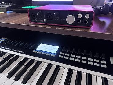 moni̇tor: Focusrite Scarlett 6i6 USB audio interfeysi - 2 ədəd kombi XLR/TRS — 2