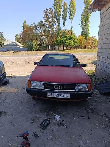 Audi 100: 1989 г., 1.8 л, Механика, Бензин, Седан
