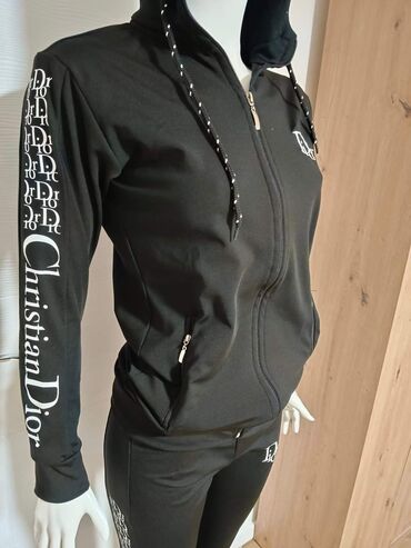 Gornji i donji deo: Trenerke ženske S,M,L,XL,XXL,3XL za samo 3200 din — 4