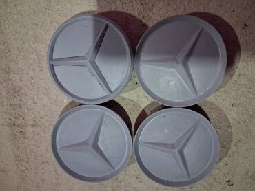 Другие детали ходовой части: Пачивники для мерс 124 1000с элементы фары и под крыльники кольцы все — 7