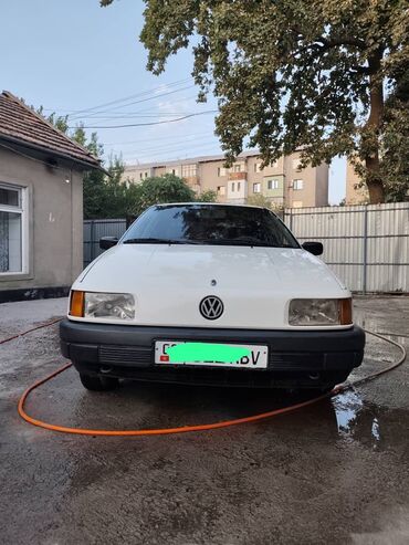 садовый измелчитель: Volkswagen Passat: 1983 г., 1.8 л, Механика, Газ, Седан