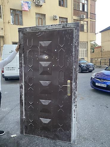 Dəmir giriş qapısı – korpuslu - Material: qalın metal (dəmir)