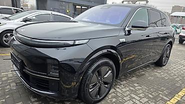 Lixiang: Lixiang L7: 2024 г., 1.5 л, Автомат, Гибрид, Кроссовер — 2