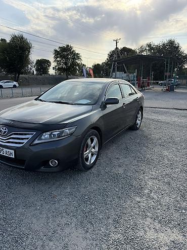 камриге алмашам: Toyota Camry: 2011 г., 2.5 л, Автомат, Бензин, Седан — 1