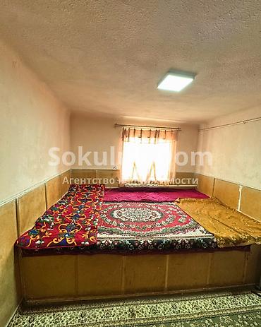 Продажа коттеджей и домов: 🏠Продается дом в с. Сокулук 🟡Комнаты: 8 🟡Участок: 8 соток 🟡Отопление — 10