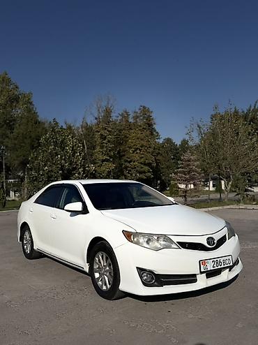 Toyota Camry: 2013 г., Автомат, Седан