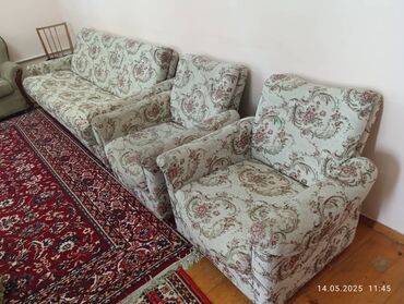 продаю мягкий мебель: Прямой диван, Трёхместный и более