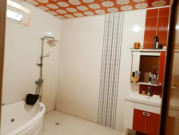 Həyət evləri və villaların satışı: 6 otaqlı, 220 kv. m — 3