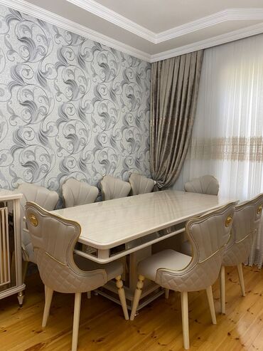 Divan və kreslo dəstləri: Masa desti. 1200azn. 8 stulla. ideal veziyyetde. embawooddan alınıb