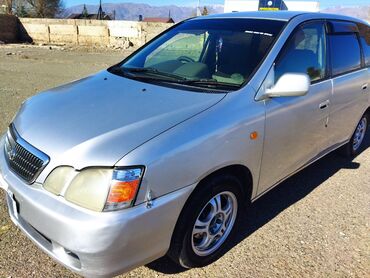 Toyota: Toyota Gaia: 2003 г., 2 л, Автомат, Бензин, Минивэн — 3