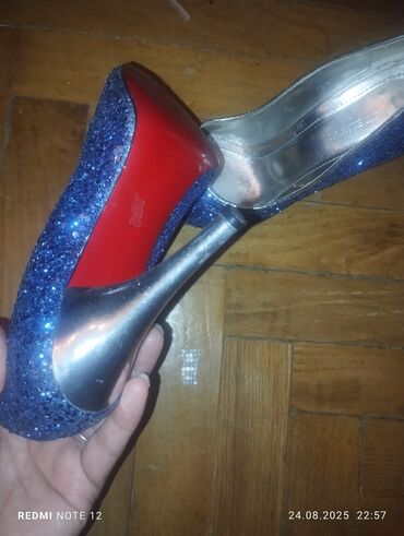 Digər qadın geyimləri: 37-38_39 ölçü hamısını götürənə 1 manat (ağ və sapaski xaric) hamısı — 7