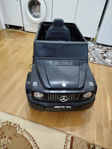 Uşaq üçün elektrik maşınları: Qara rəngdə, Mercedes-Benz AMG stilində uşaq elektrik avtomobili
