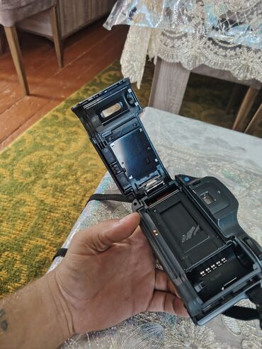 Fotokameralar: RETRO FOTOPARAT sadəcə batareya lazımdı qiyməti cixilib isdey — 5