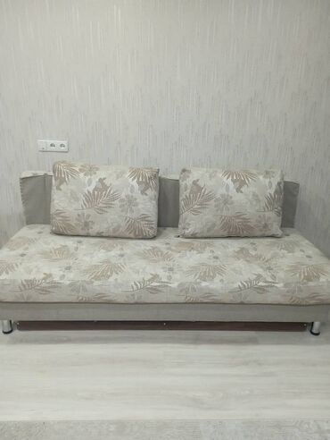 продаю раскладной диван: Диван-кровать, цвет - Бежевый