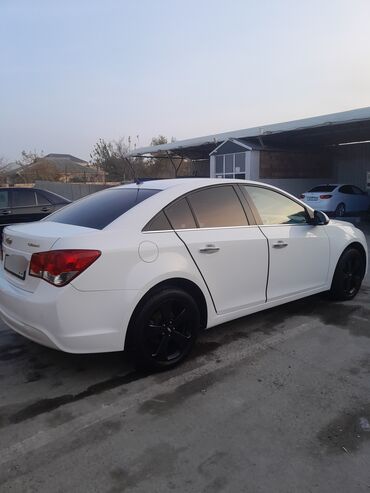 Chevrolet: Chevrolet Cruze: 1.8 l | 2013 il 214791 km Sedan — 5