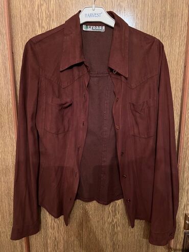 Futbolka və maykalar: Pencək və koftalar 36 (S) razmer. Təzə kimidir, Hər biri 5 azn. Ünvan — 8