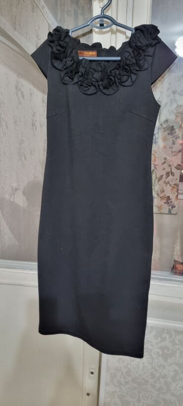 чёрное платья: Вечернее платье, Коктейльное, Длинная модель, Без рукавов, M (EU 38)