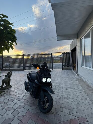 машина токтогулда: Макси-скутер Tank, 180 куб. см, Бензин