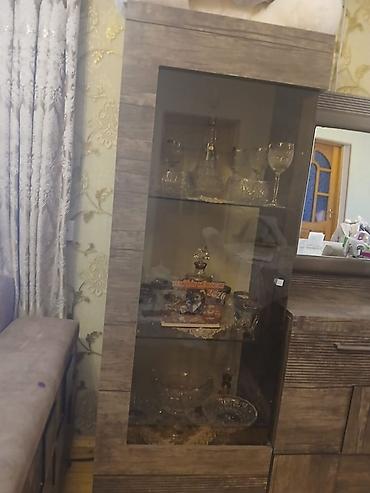 sultan kunc divan: Qonaq otağı üçün vitrinli bufet-dolap dəsti - Material: laminat/MDF — 4
