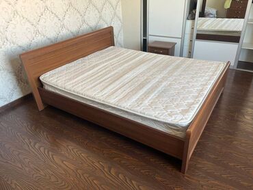 бу мебель спальный: Уктоочу бөлмө гарнитуру, Колдонулган, Эки кишилик керебет, Трюмо, Тумба, Жыгач, Өзү алып кетүү