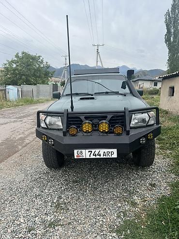 Унаа сатуу: Nissan Patrol: 2003 г., 3 л, Кол менен иштөөчү, Дизель, Жол тандабас — 1