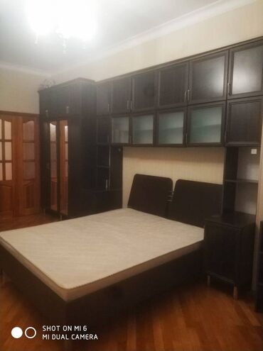 Uzunmüddətli kirayə mənzillər: Nərimanov rayonu Nərimanov metrosunun yaxınlığında, yaşayış sahəsi 90 — 4