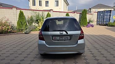 хонда джаз салон: Honda Jazz: 2008 г., 1.4 л, Вариатор, Бензин, Хэтчбэк — 4
