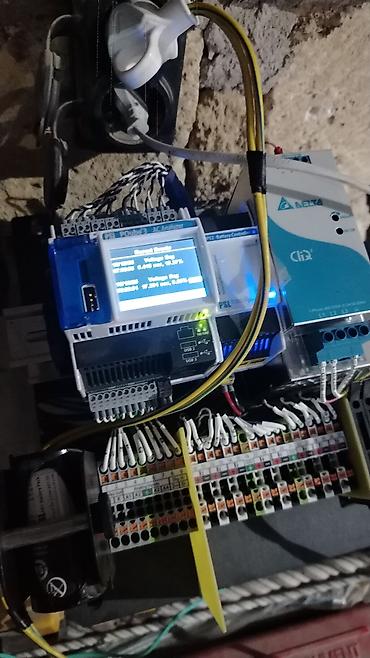Sənaye avtomatlaşdırması üçün yığılmış idarəetmə paneli təqdim olunur