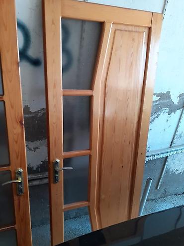 brus taxta: Ağac qapılar – şüşəli dekor paneli ilə - Material: təbii ağac (şam — 1