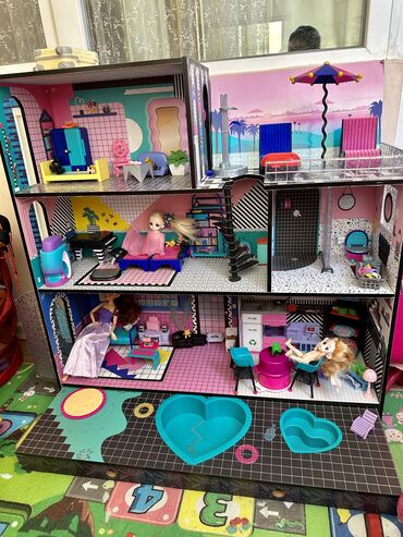 дома для кукол: Продаю ДОМИК ЛОЛ с мебелью,оригинал из США