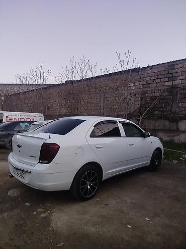 Chevrolet: Chevrolet Cobalt sedan - Kuzov: 4 qapılı sedan, ağ və qara rəng — 8