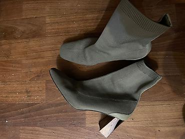 Другая женская одежда: 2 Пакета вещей за 1500 сом Самовывоз Карла Маркса Медерова Размеры — 6