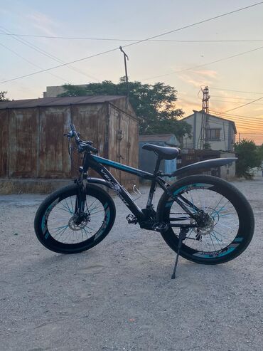продам велосипед бишкек: İşlənmiş Şəhər velosipedi Strim, 26", sürətlərin sayı: 8, Ünvandan götürmə