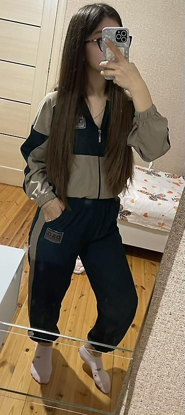 Спортивные костюмы: İdman dəsti – qadın - 2 parçalı dəst: jaket + şalvar - Rəng: tünd — 1