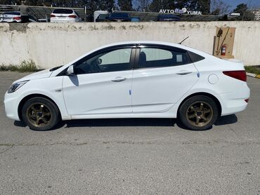 Hyundai: Hyundai Accent: 1.4 l | 2016 il Sedan — 7