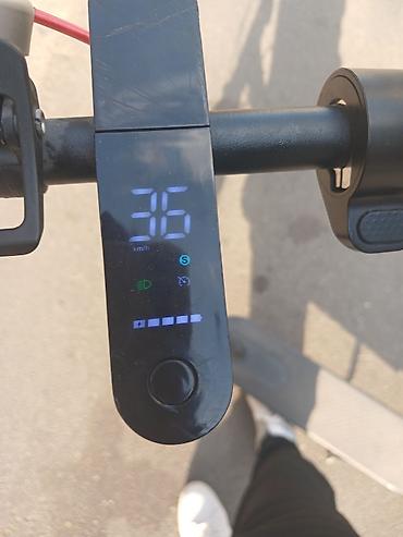 Elektrikli samokatlar: Elektrikli skuter – şəhər içi rahat və sürətli hərəkət üçün. Sürət 36 — 1