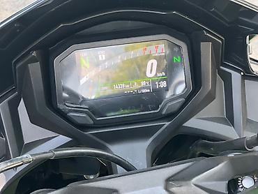 Унаа: Kawasaki Ninja 650 — спортивный дорожный мотоцикл в фирменной — 7